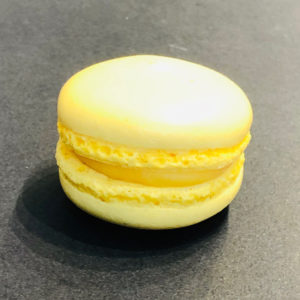 Passionsfruchtmacaron